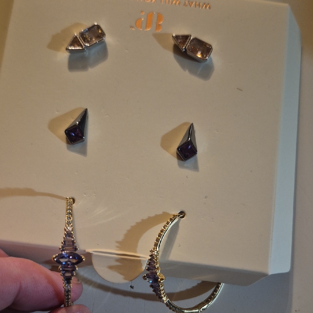 Multiple Bomb Party Pieces.